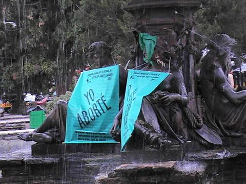28_de_mayo___cordoba___plaza_colon_5